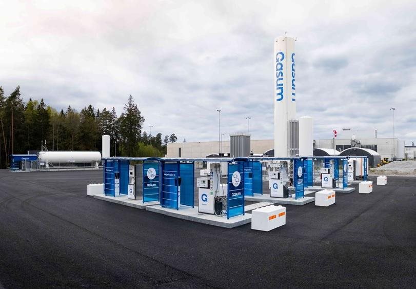 Chart delivers turnkey biogas fueling station for European trucking fleets